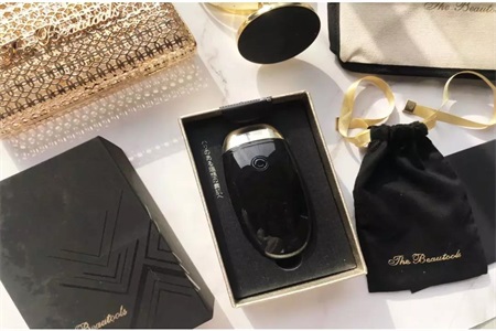 女性熬夜忽略了肌膚初老等問題，一個神器抗初老立竿見影