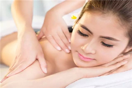 6種美白秘籍輕松應(yīng)對(duì)防曬問題,整個(gè)夏天都不怕-易網(wǎng)健康<a href=http://www.gyfww.com/jkys/ target=_blank class=infotextkey>養(yǎng)生</a>網(wǎng) 6種美白秘籍輕松應(yīng)對(duì)防曬問題,整個(gè)夏天都不怕