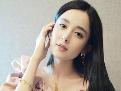 女明星都是怎么祛痘的，娜扎清潔徐璐補水，喬欣最科學