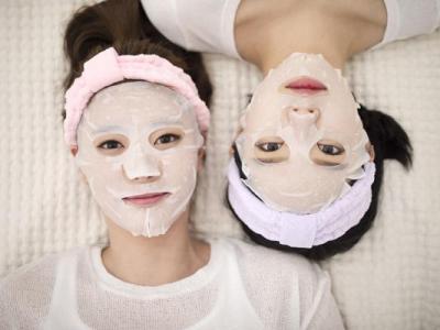 學(xué)明星用美容儀敷面膜，那些網(wǎng)紅美容神器真有用嗎？