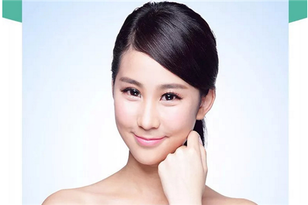 肌膚粗糙暗沉的三個(gè)重要原因，學(xué)會(huì)保養(yǎng)讓你肌膚煥發(fā)光彩