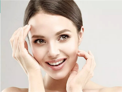 肌膚粗糙暗沉的三個重要原因，學會保養讓你肌膚煥發光彩