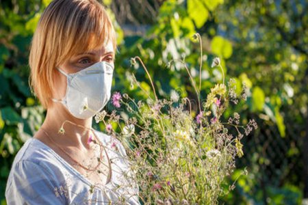 過敏性皮炎濕疹反復發作，女生預防四點方法