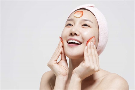 面部痤瘡下巴長痘，鼻子長黑頭，最佳的治療方式是選擇它