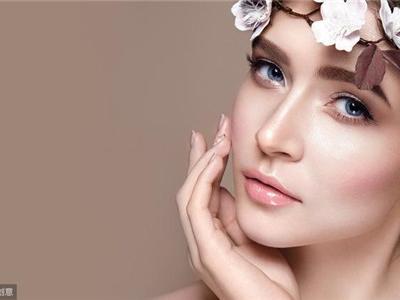 肌膚白皙細(xì)膩的重大秘訣，合理使用睡前護(hù)理的七大技巧