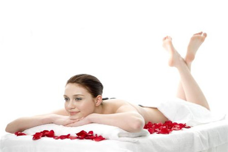 痘痘復發總是令人煩惱,注意三個方面才能靈活防治-易網健康養生網 痘痘復發總是令人煩惱,注意三個方面才能靈活防治