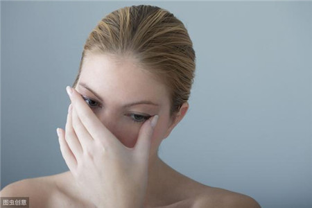 早起發(fā)現(xiàn)眼睛水腫，快速消腫的四大秘訣