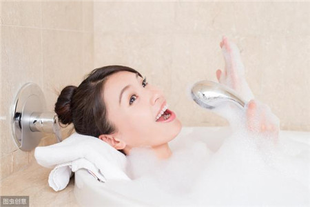 秋冬肌膚容易干燥起皮補水效果差，這三個錯誤護膚方法要避免