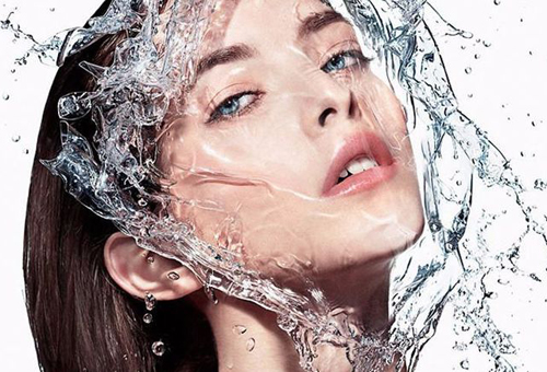 秋冬季皮膚干燥缺水怎么辦? 6個(gè)技巧快速補(bǔ)水