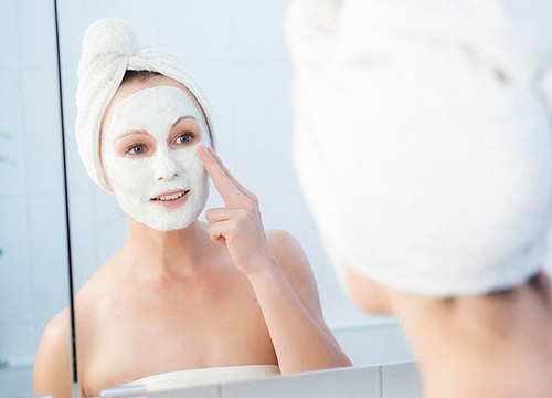 涂防曬霜要不要卸妝? 現(xiàn)在知道還不算晚!-易網(wǎng)健康養(yǎng)生網(wǎng) 涂防曬霜要不要卸妝? 現(xiàn)在知道還不算晚!