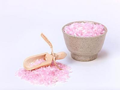 泡澡浴鹽的正確使用方法是怎樣的?浴鹽泡澡有什么作用?