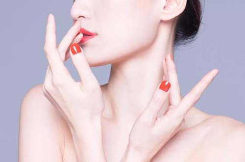 頸部皺紋多是什么原因 4個(gè)方法消除頸紋