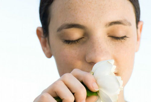 為什么皮膚白的容易長斑？長斑該如何護理？