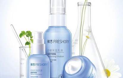 阿瑪尼是哪個國家的品牌，意大利！