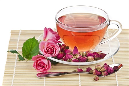 玫瑰花茶的功效與作用 女性學會制作常喝可以美白淡斑