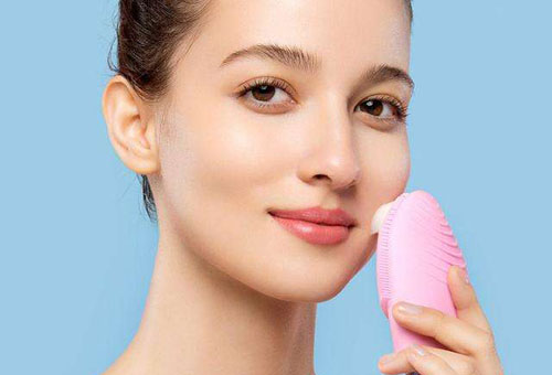 洗臉儀洗臉會(huì)導(dǎo)致毛孔變大嗎 如何正確使用洗臉儀