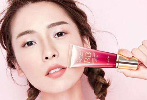 使用bb霜要注意些什么？這4點(diǎn)做不好皮膚變差