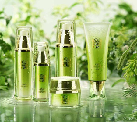 這5種“國貨”好用又不貴, 效果不輸大牌!-易網(wǎng)健康<a href=http://www.gyfww.com/jkys/ target=_blank class=infotextkey>養(yǎng)生</a>網(wǎng) 這5種“國貨”好用又不貴, 效果不輸大牌!