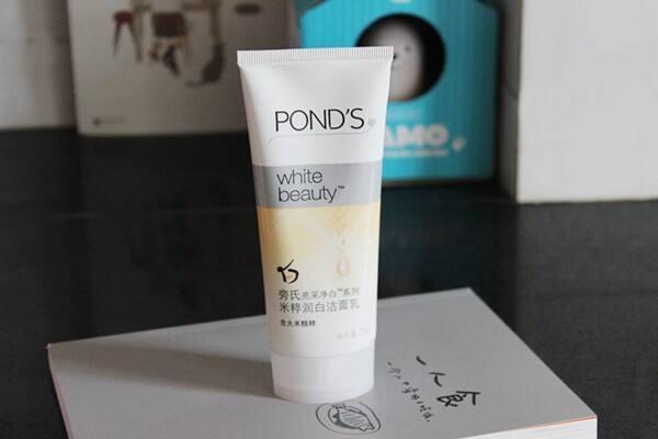 洗面奶一天用幾次?女生洗臉有哪些禁忌?-易網健康<a href=http://www.gyfww.com/jkys/ target=_blank class=infotextkey>養生</a>網 洗面奶一天用幾次?女生洗臉有哪些禁忌?