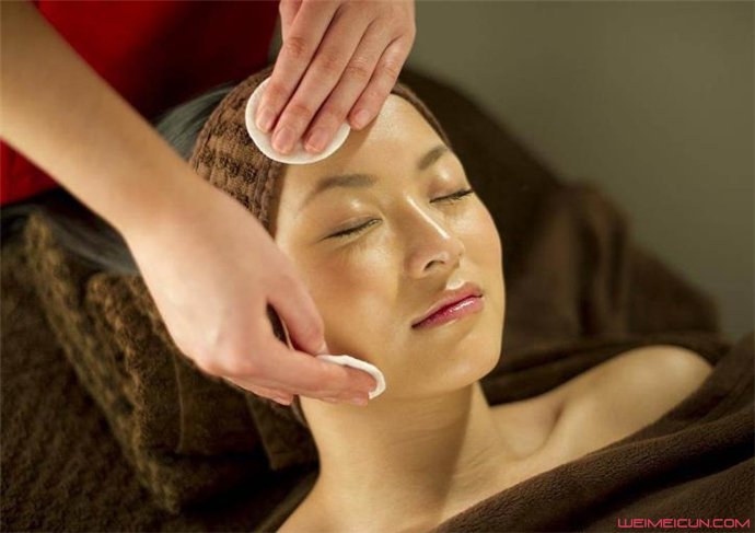 化妝棉和卸妝棉的區(qū)別在哪里 揭秘這二者最大區(qū)別在這