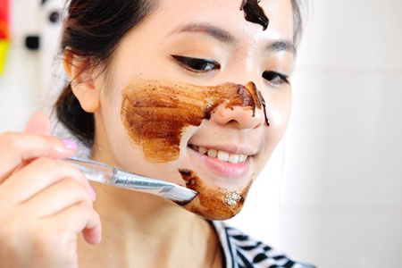 女生30歲臉上長痘痘的原因，長痘痘效果最佳的治療方法