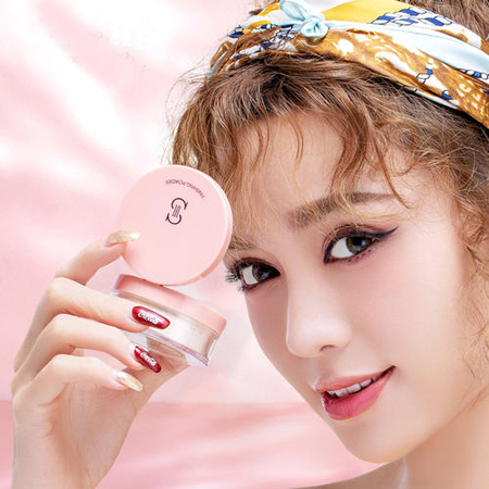 素顏霜和粉底液哪個先涂?粉底液可以混素顏霜嗎-易網<a href=http://www.gyfww.com/ target=_blank class=infotextkey>健康養生</a>網 素顏霜和粉底液哪個先涂?粉底液可以混素顏霜嗎