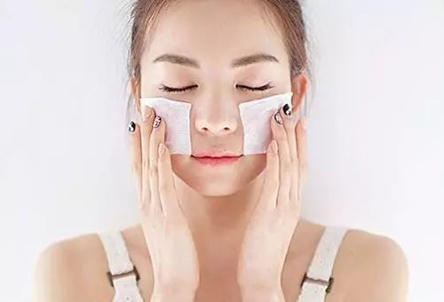 睡前怎么護(hù)膚好? 千萬(wàn)不要犯這幾個(gè)錯(cuò)誤