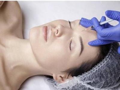 打一次瘦臉針的費(fèi)用，女生注射瘦臉要知道三個(gè)危害