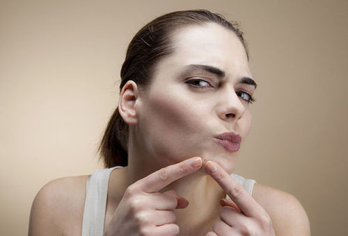 臉上的痘坑能去除嗎 簡(jiǎn)單9招讓你擺脫“月球臉”