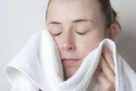 皮膚過敏紅癢怎么辦？不管是蕁麻疹還是濕疹都要謹(jǐn)慎用藥