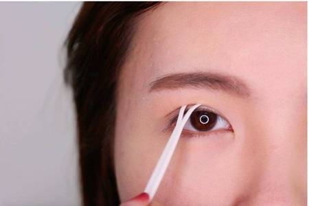 女生眼皮腫的原因，五個方法幫你解除腫眼皮的困擾