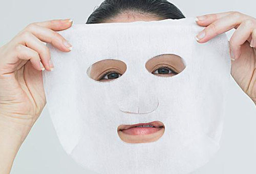 什么時間敷面膜效果好？晚上睡前護膚效果加倍