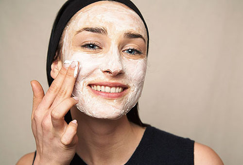 什么時間敷面膜效果好？晚上睡前護膚效果加倍