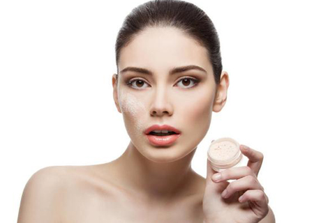 散粉定妝會不會堵塞毛孔 教你4個妙招來避免