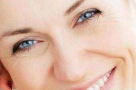 每天用鹽洗臉有什么好處 四個(gè)優(yōu)點(diǎn)做到臉部清潔