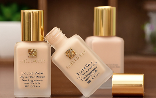 雅詩蘭黛粉底怎么樣？特別適合女性護膚