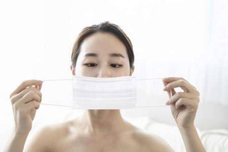 戴口罩起痘痘怎么辦？預防新型冠狀病毒也別忽略了戰痘