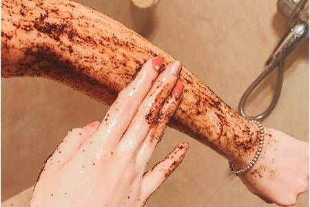 雞皮膚怎么消除,去除雞皮膚光滑嫩膚的五個(gè)方法-易網(wǎng)<a href=http://www.gyfww.com/ target=_blank class=infotextkey>健康養(yǎng)生</a>網(wǎng) 雞皮膚怎么消除,去除雞皮膚光滑嫩膚的五個(gè)方法