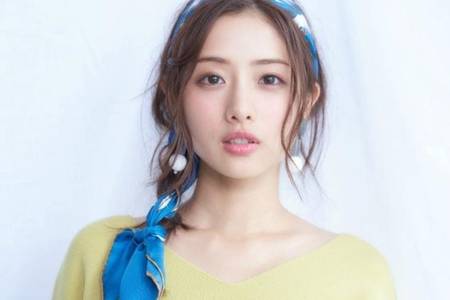 網(wǎng)絡(luò)語卡粉是什么意思？女生化妝總是卡粉的四大原因