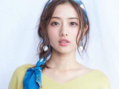 網(wǎng)絡(luò)語(yǔ)卡粉是什么意思？女生化妝總是卡粉的四大原因