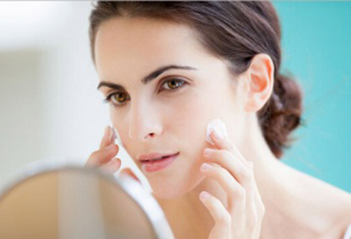 為什么涂完乳液后臉很油？教你6招來應對！