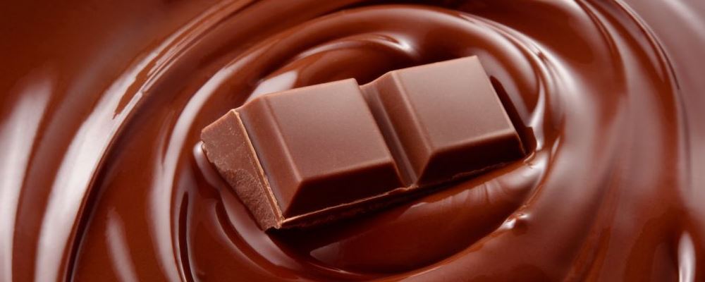 愛長痘痘怎么辦 這4類食物不吃痘痘不再來-易網<a href=http://www.gyfww.com/ target=_blank class=infotextkey>健康養生</a>網 愛長痘痘怎么辦 這4類食物不吃痘痘不再來