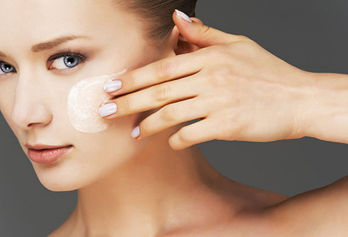 為什么涂完乳液后臉很油？教你6招來應對！