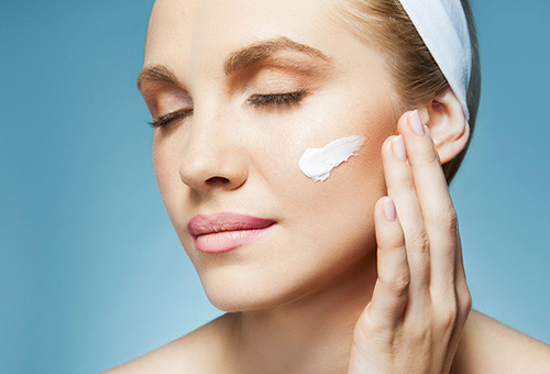 為什么涂完乳液后臉很油？教你6招來應對！