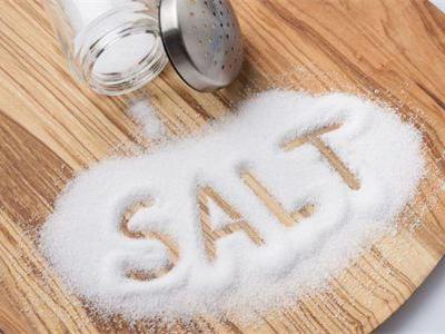 常用鹽水洗臉有什么好處 這4個(gè)好處了解一下