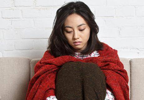 皮膚干燥起皮難受怎么治 該如何改善干皮敏感肌