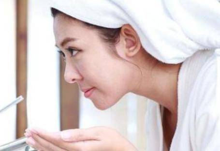 洗臉的正確方法 五個重要的洗臉步驟錯誤要避免