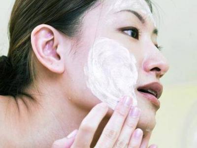 哪些錯誤的洗臉方法 會讓臉加速變老十歲