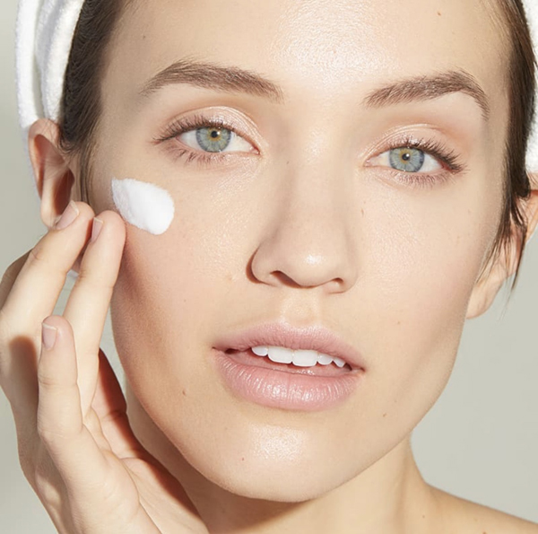 剛上妝就變沙漠肌？你和水感肌只差一瓶乳液的距離