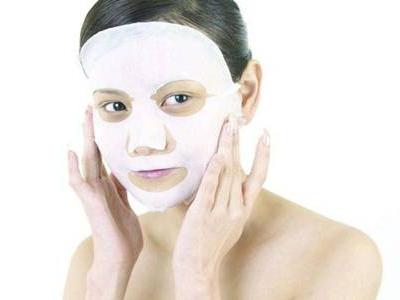 女生一套護膚品的使用順序，精華眼霜的正確順序不能弄錯